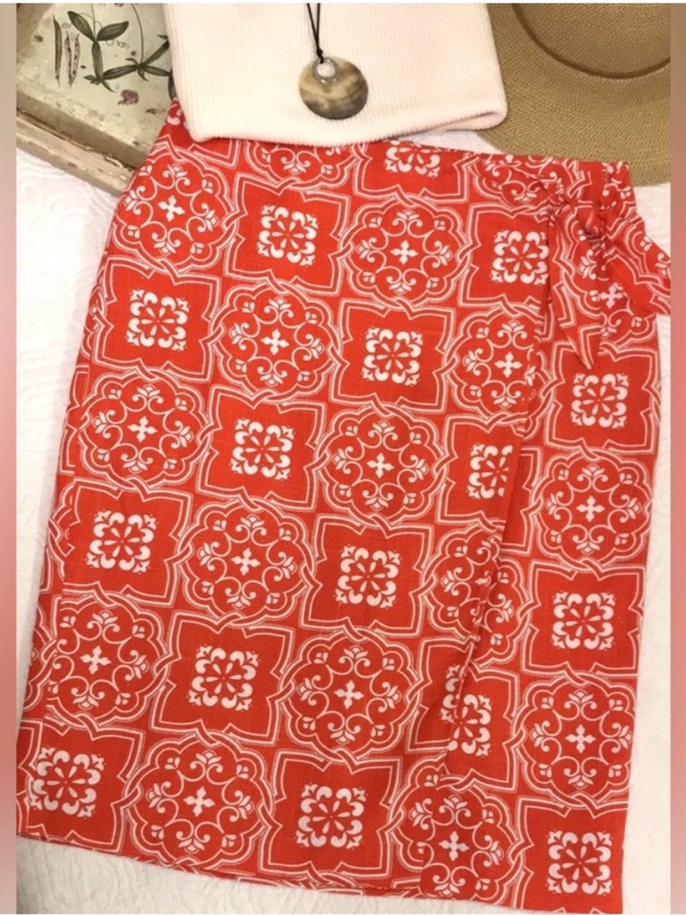 Ann Taylor Coral and White Medallion Tile-Print Wrap Skirt Sz 12